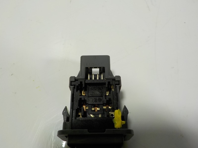 Recambio de warning para toyota verso 1.6 16v cat referencia OEM IAM 843320F061 15B060 