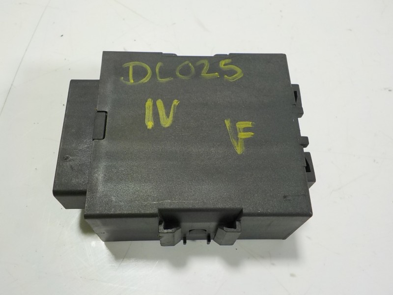 Recambio de modulo electronico para toyota verso 1.6 16v cat referencia OEM IAM 859400F030 859400F030 