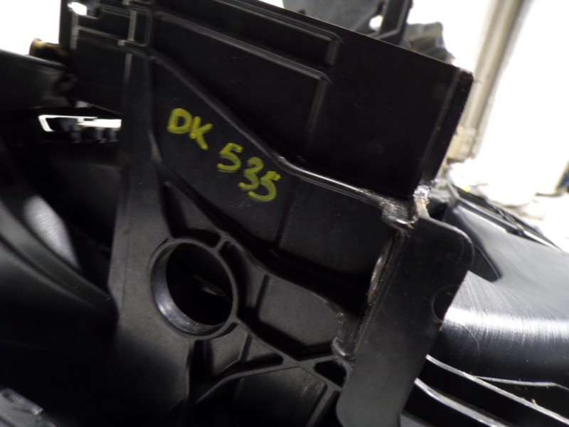 Recambio de salpicadero para opel astra j lim. 1.6 16v cat referencia OEM IAM 13301067 610231500 13381057