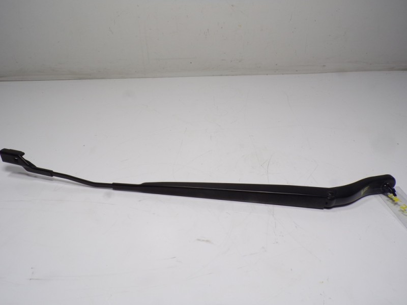 Recambio de brazo limpia delantero derecho para opel corsa f 1.2 referencia OEM IAM   