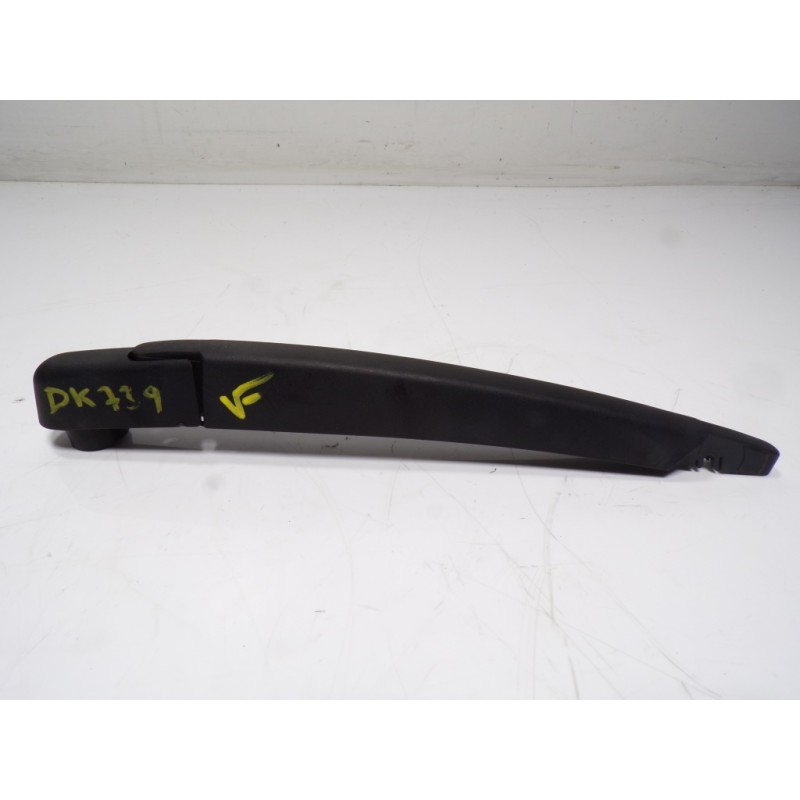 Recambio de brazo limpia trasero para opel corsa f 1.2 referencia OEM IAM   