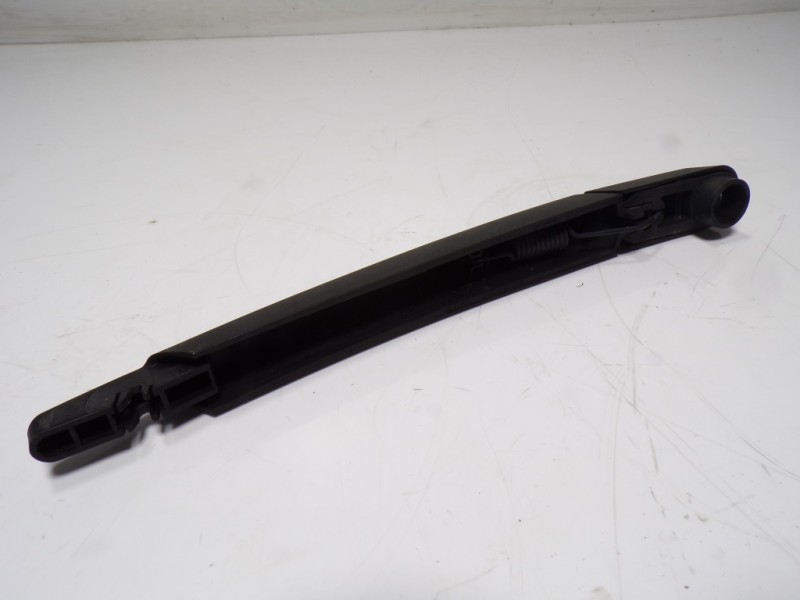 Recambio de brazo limpia trasero para opel corsa f 1.2 referencia OEM IAM   