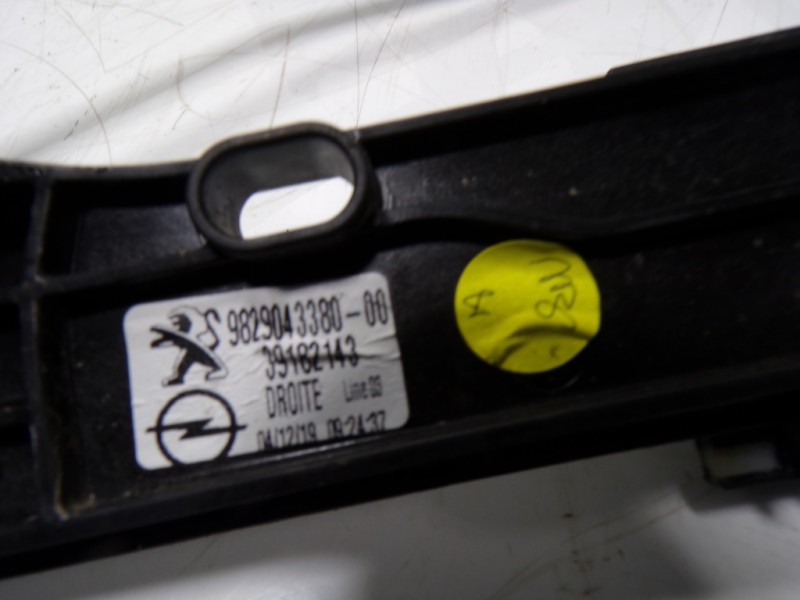 Recambio de elevalunas delantero derecho para opel corsa f 1.2 referencia OEM IAM  982904338000 