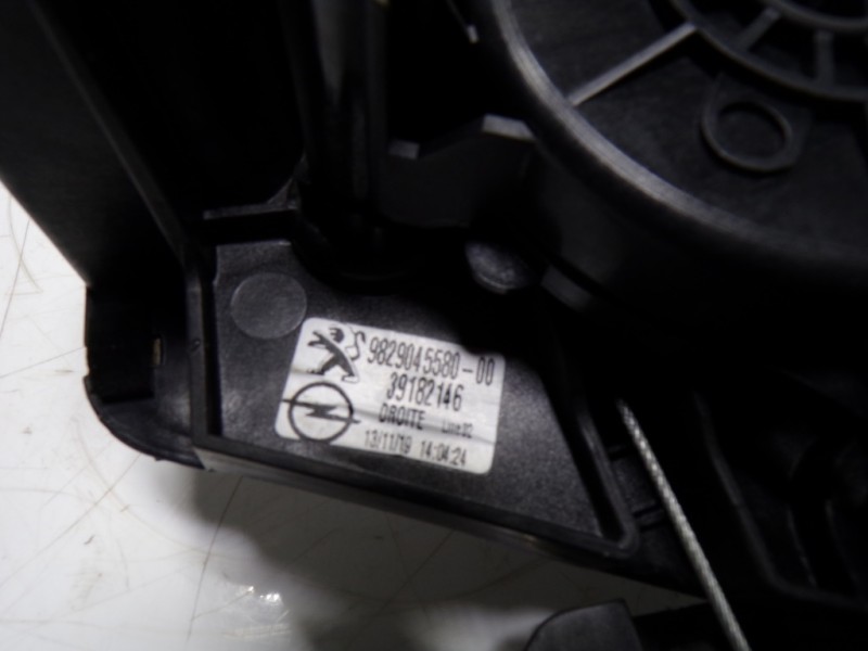 Recambio de elevalunas trasero derecho para opel corsa f 1.2 referencia OEM IAM  982904558000 