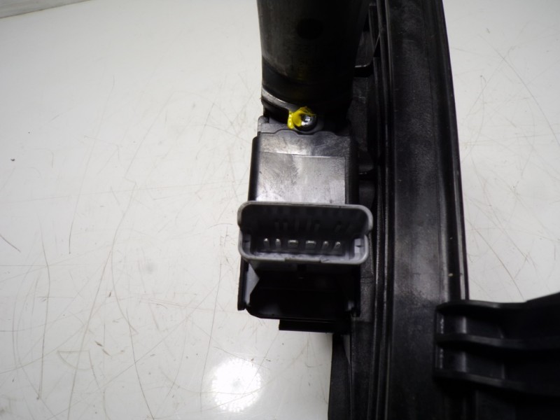 Recambio de elevalunas trasero derecho para opel corsa f 1.2 referencia OEM IAM  982904558000 