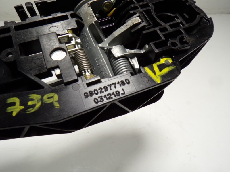Recambio de maneta exterior delantera derecha para opel corsa f 1.2 referencia OEM IAM  9802977180 