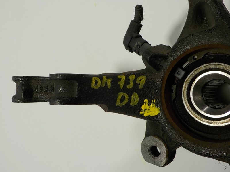 Recambio de mangueta delantera derecha para opel corsa f 1.2 referencia OEM IAM   