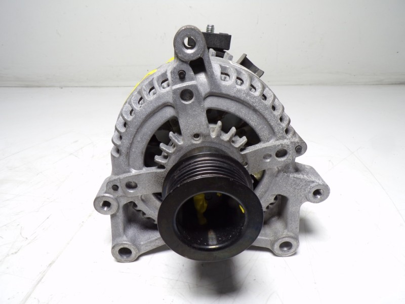 Recambio de alternador para mini countryman (f60) cooper d referencia OEM IAM  1042119870 