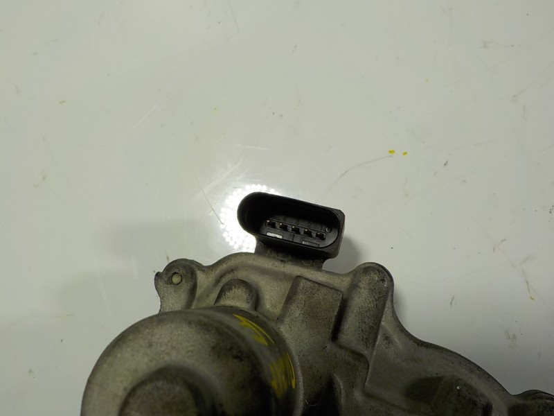 Recambio de caja mariposa para volkswagen polo (6c1) 1.4 tdi referencia OEM IAM 04B131501D 04B131501D 