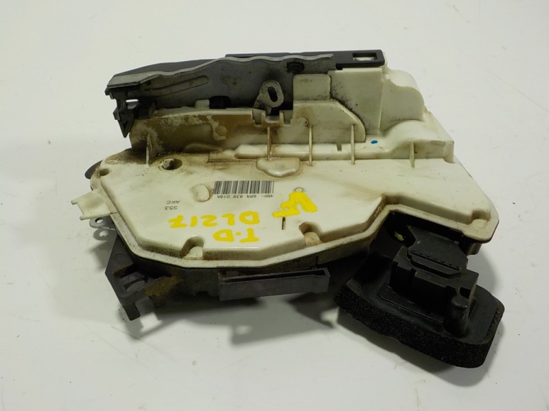 Recambio de cerradura puerta trasera derecha para volkswagen polo (6c1) 1.4 tdi referencia OEM IAM 6R4839016A 6R4839016A 