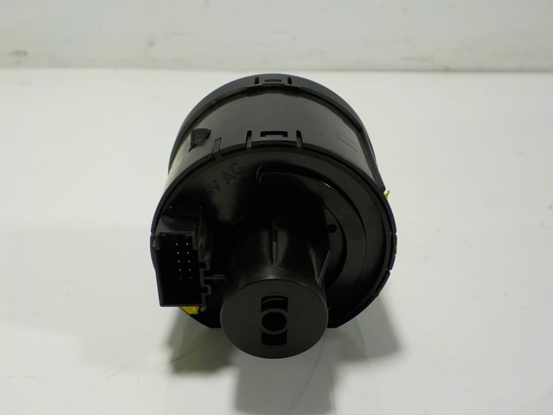 Recambio de mando luces para volkswagen polo (6c1) 1.4 tdi referencia OEM IAM 5G0941431AJWZU 5G0941431AJ 