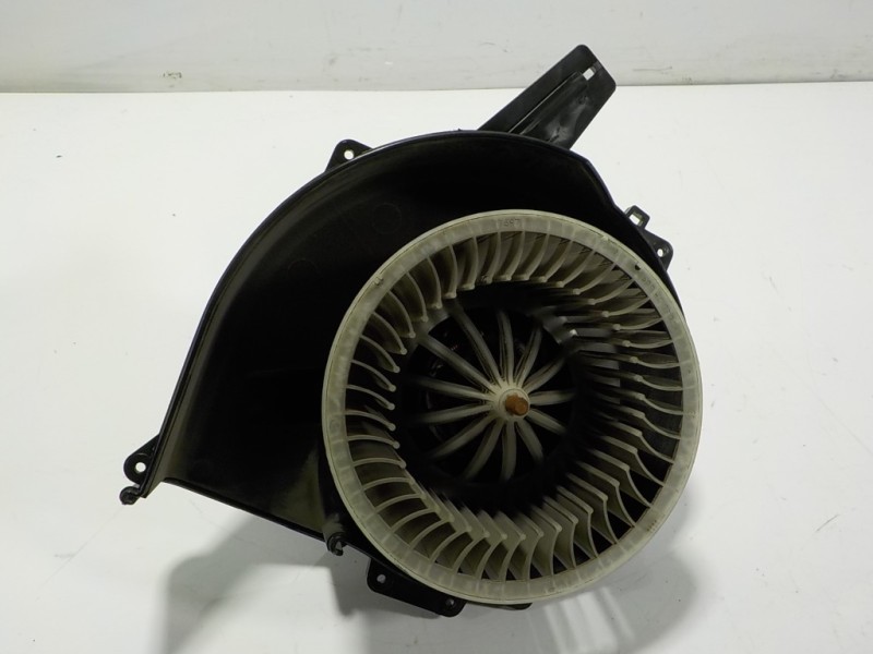 Recambio de motor calefaccion para volkswagen polo (6c1) 1.4 tdi referencia OEM IAM 6R1819015 6R1819015 