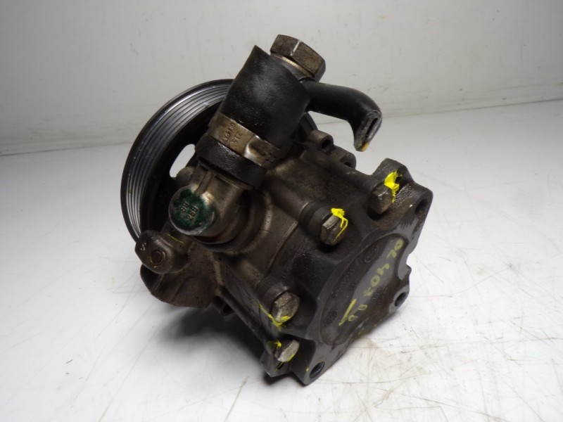 Recambio de bomba direccion para audi a6 berlina (4f2) 2.0 tdi referencia OEM IAM 4F0145155P  