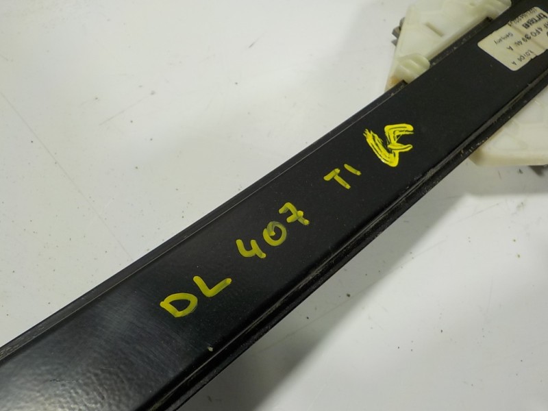 Recambio de elevalunas trasero izquierdo para audi a6 berlina (4f2) 2.0 tdi referencia OEM IAM 4F0839461B 4F0839461A 4F5839629F