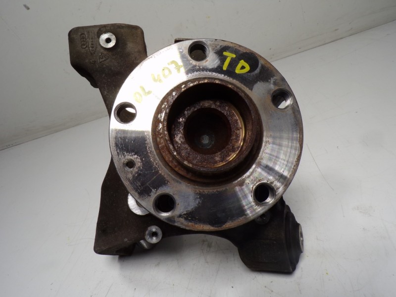 Recambio de mangueta trasera derecha para audi a6 berlina (4f2) 2.0 tdi referencia OEM IAM 4F0505434H  4F0598611B