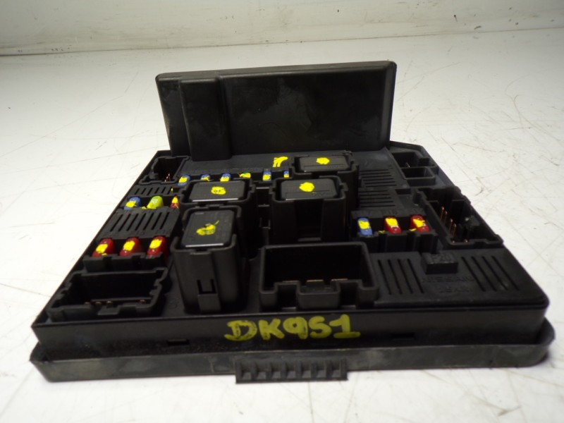 Recambio de caja reles / fusibles para nissan qashqai (j10) 1.6 16v cat referencia OEM IAM 284B7JD01B 284B7JD01B 