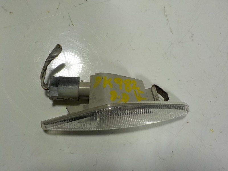 Recambio de piloto lateral derecho para bmw x5 (e70) xdrive40d referencia OEM IAM 63137171008 7267978 