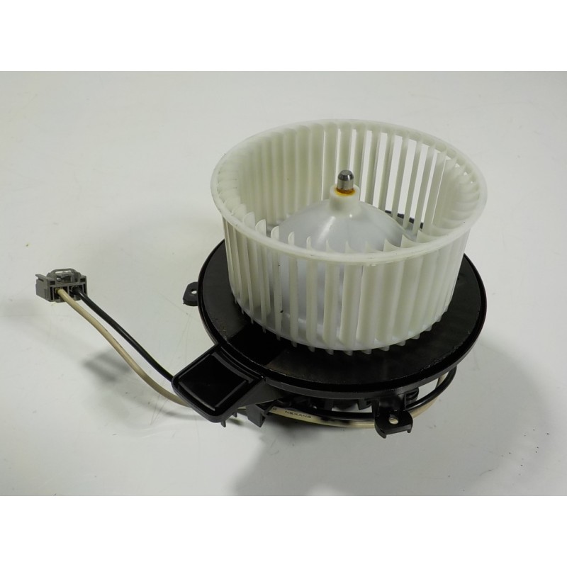 Recambio de motor calefaccion para opel astra k lim. 5türig 1.0 12v referencia OEM IAM 39118612 KG087001 