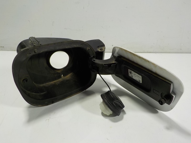 Recambio de tapa combustible para opel astra k lim. 5türig 1.0 12v referencia OEM IAM 39061479 39061479 