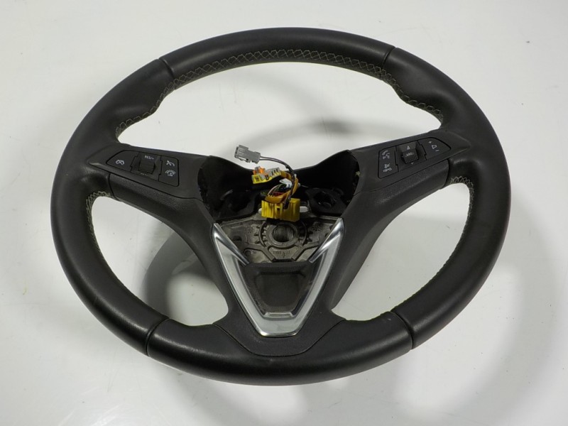 Recambio de volante para opel astra k lim. 5türig 1.0 12v referencia OEM IAM 39058749 39058749 