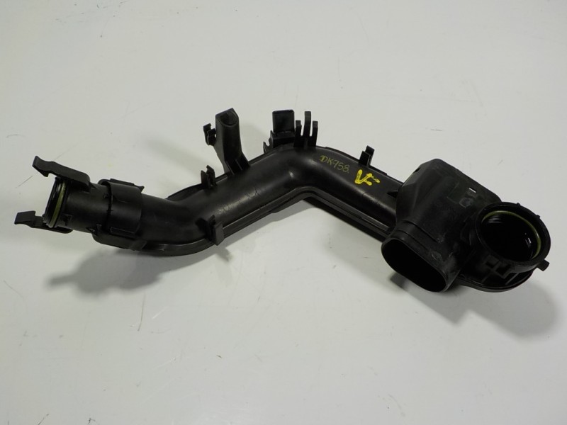 Recambio de tubo intercooler para seat arona 1.0 tsi referencia OEM IAM 04C145673B 04C145673B 04C906051