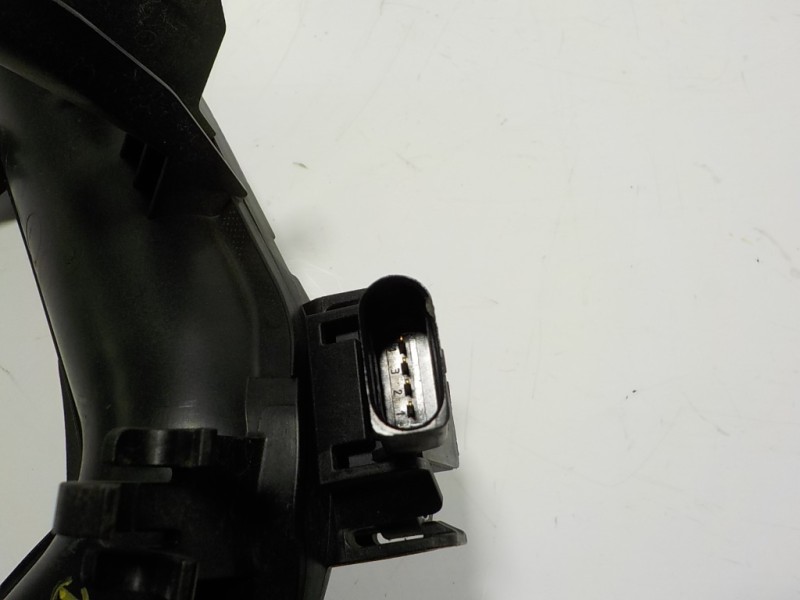 Recambio de tubo intercooler para seat arona 1.0 tsi referencia OEM IAM 04C145673B 04C145673B 04C906051