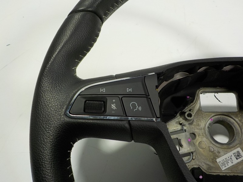 Recambio de volante para seat arona 1.0 tsi referencia OEM IAM 6F0419091BQJF 6F0419091B 