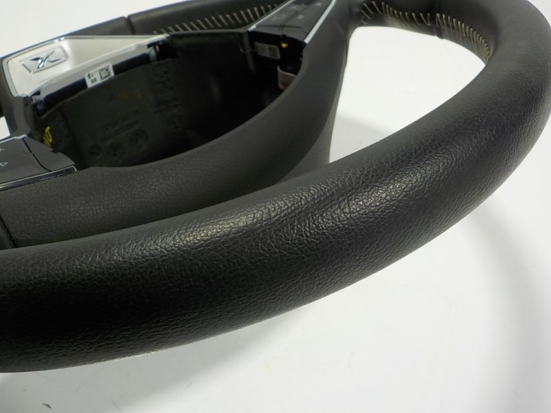 Recambio de volante para seat arona 1.0 tsi referencia OEM IAM 6F0419091BQJF 6F0419091B 