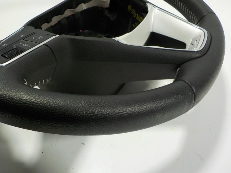 Recambio de volante para seat arona 1.0 tsi referencia OEM IAM 6F0419091BQJF 6F0419091B 