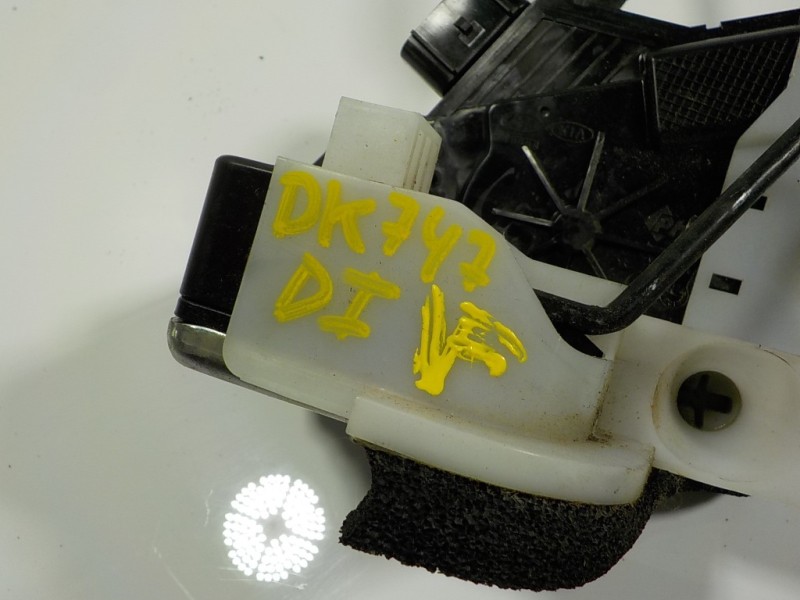 Recambio de cerradura puerta delantera izquierda para hyundai i20 1.2 16v cat referencia OEM IAM 81310C8020 81310C8020 