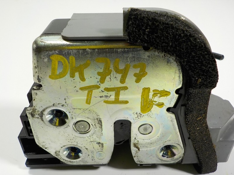 Recambio de cerradura puerta trasera izquierda para hyundai i20 1.2 16v cat referencia OEM IAM 81410C8020 81410C8020 