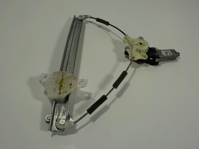 Recambio de elevalunas delantero derecho para hyundai i20 1.2 16v cat referencia OEM IAM 82404C7010 82460C7000 82460C7000