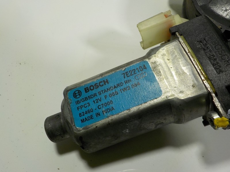 Recambio de elevalunas delantero derecho para hyundai i20 1.2 16v cat referencia OEM IAM 82404C7010 82460C7000 82460C7000