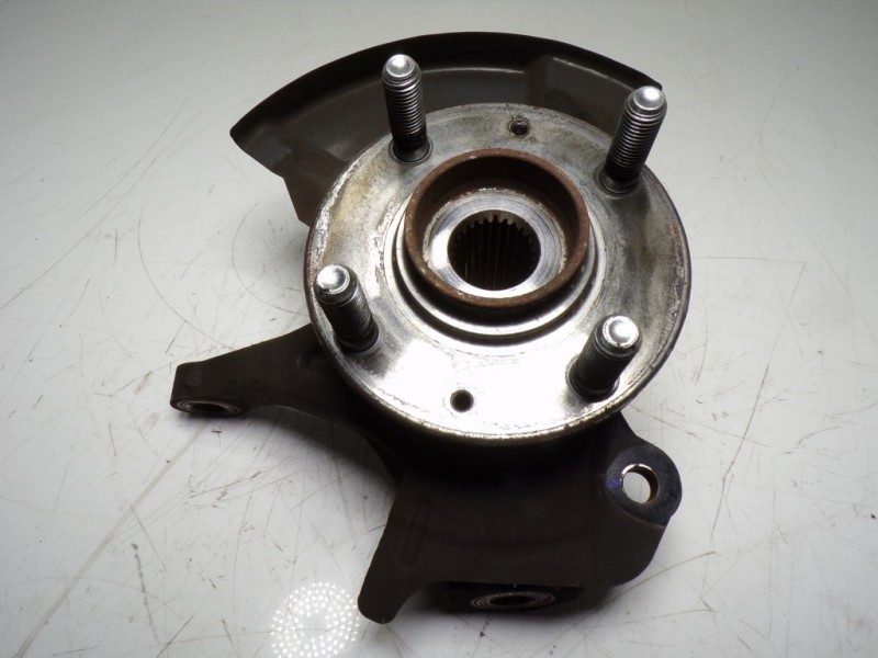 Recambio de mangueta delantera derecha para hyundai i20 1.2 16v cat referencia OEM IAM 51716C8000  517501S000