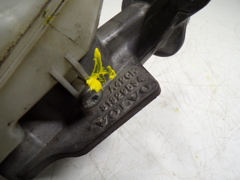 Recambio de bomba freno para volvo v40 cross country 1.6 diesel cat referencia OEM IAM 36011311 31362931 