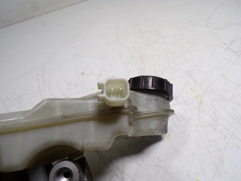 Recambio de bomba freno para volvo v40 cross country 1.6 diesel cat referencia OEM IAM 36011311 31362931 