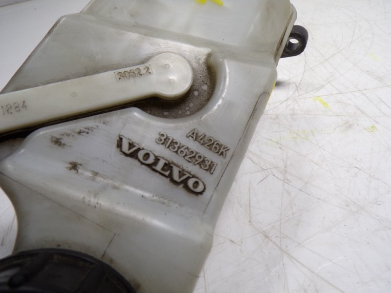 Recambio de bomba freno para volvo v40 cross country 1.6 diesel cat referencia OEM IAM 36011311 31362931 