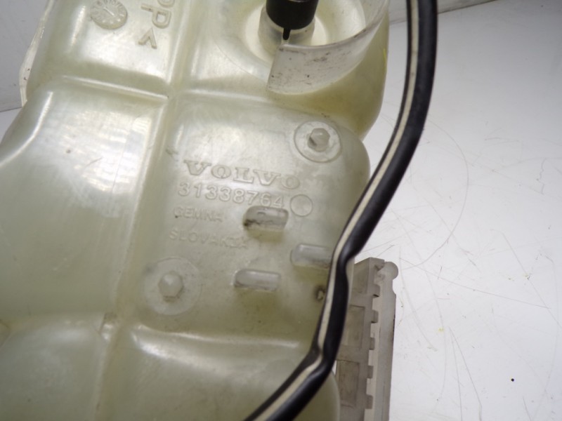 Recambio de deposito expansion para volvo v40 cross country 1.6 diesel cat referencia OEM IAM 31338764 31338764 