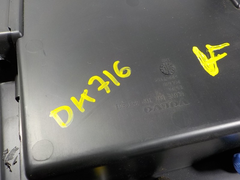 Recambio de guantera para volvo v40 cross country 1.6 diesel cat referencia OEM IAM 39815921 1284503 