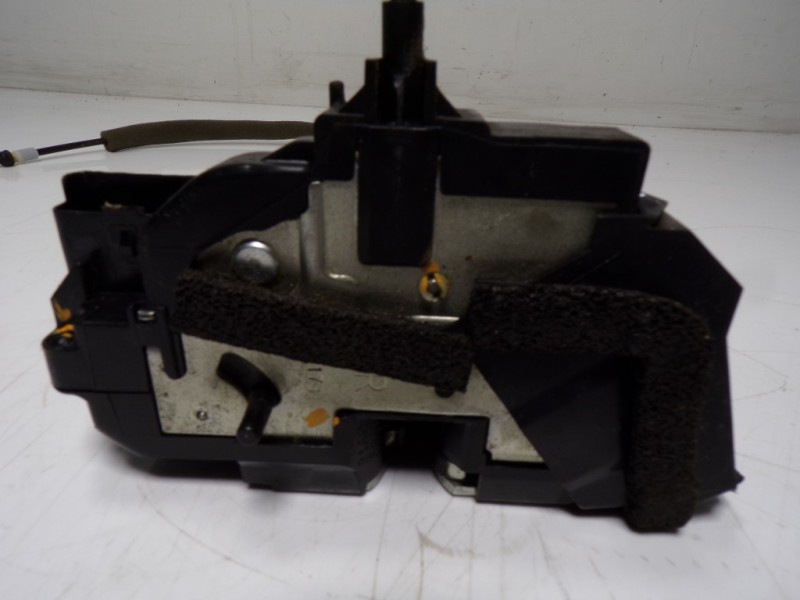 Recambio de cerradura puerta trasera derecha para nissan qashqai (j11) 1.2 16v cat referencia OEM IAM 825004EA2A  