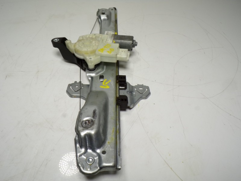 Recambio de elevalunas delantero derecho para nissan qashqai (j11) 1.2 16v cat referencia OEM IAM 80700HV00B 80700HV00C 