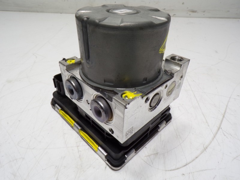 Recambio de abs para mazda cx-30 1.8 diesel referencia OEM IAM  DFT5437A0 