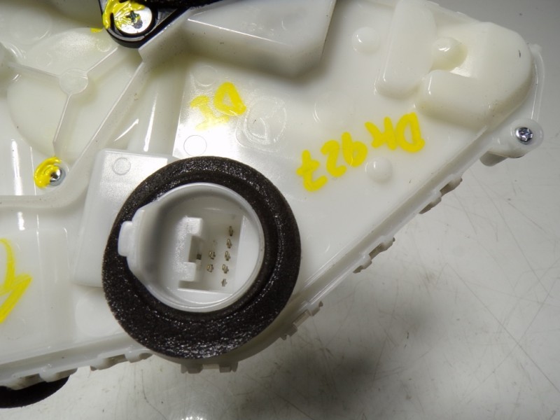 Recambio de cerradura puerta delantera izquierda para mazda cx-30 1.8 diesel referencia OEM IAM  G23A011 