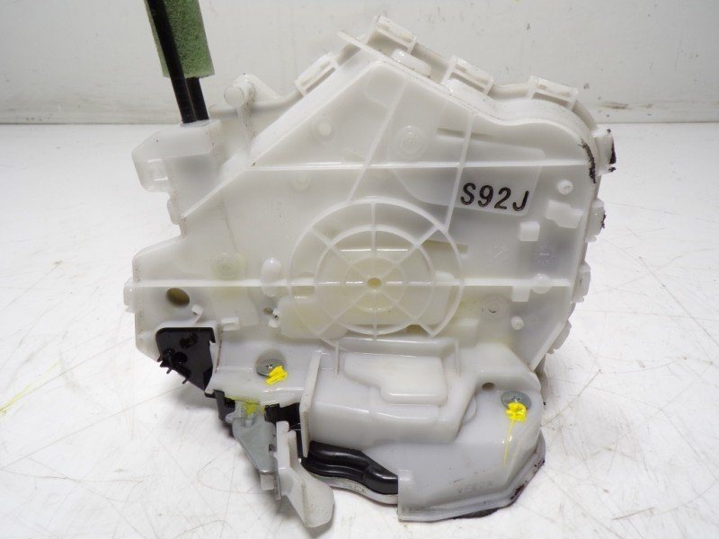 Recambio de cerradura puerta trasera izquierda para mazda cx-30 1.8 diesel referencia OEM IAM  G23A101 