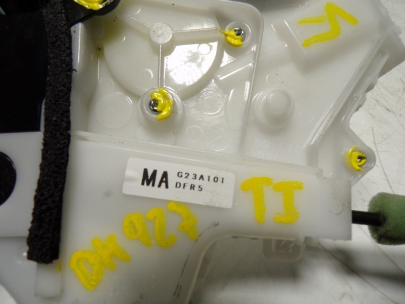 Recambio de cerradura puerta trasera izquierda para mazda cx-30 1.8 diesel referencia OEM IAM  G23A101 