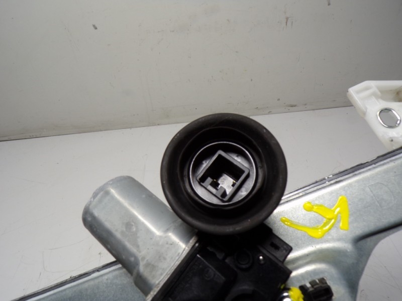 Recambio de elevalunas delantero izquierdo para mazda cx-30 1.8 diesel referencia OEM IAM  CR01544FA 