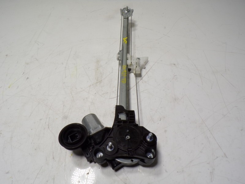 Recambio de elevalunas trasero derecho para mazda cx-30 1.8 diesel referencia OEM IAM  BCJH7258X 