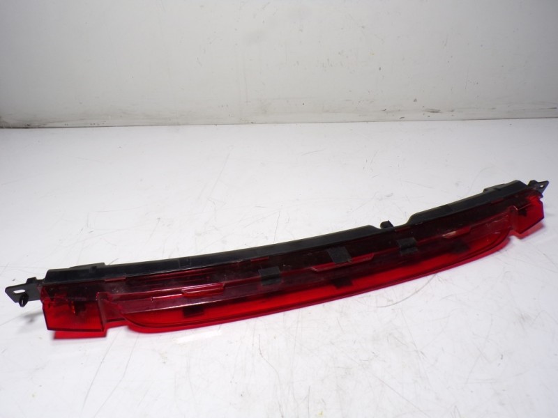 Recambio de piloto trasero central para mazda cx-30 1.8 diesel referencia OEM IAM  DFR551580 