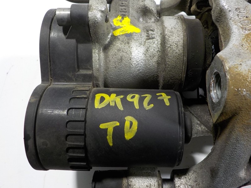 Recambio de pinza freno trasera derecha para mazda cx-30 1.8 diesel referencia OEM IAM  BCKA26980A 