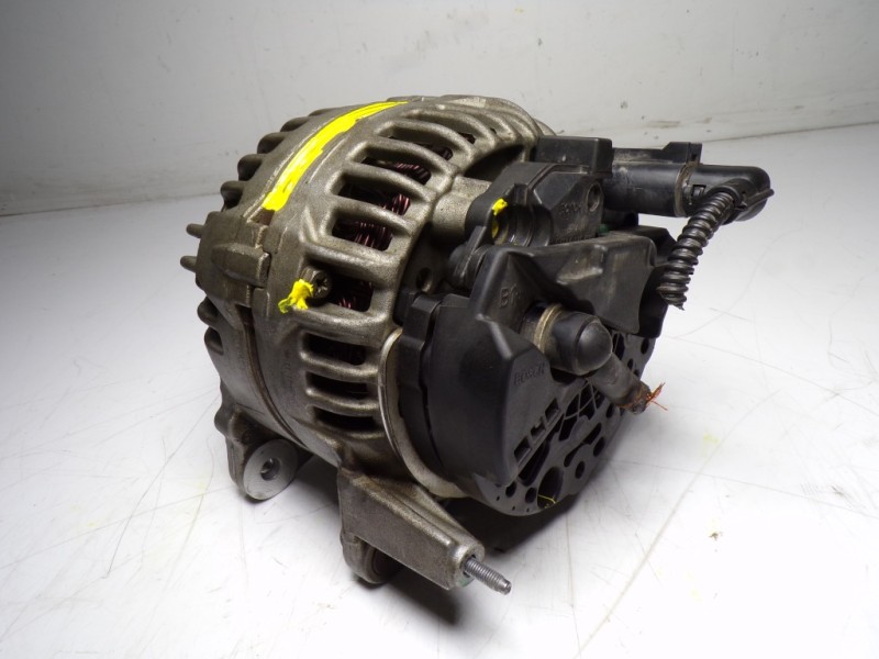 Recambio de alternador para skoda yeti 1.2 tsi referencia OEM IAM 03F903023D 03F903023D 